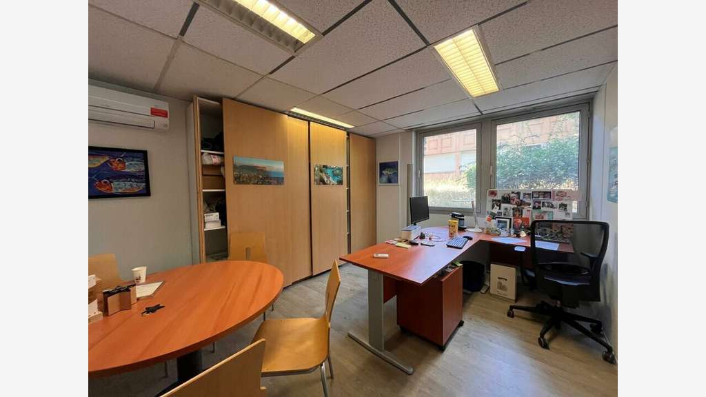 VITROLLES - BUREAUX à louer