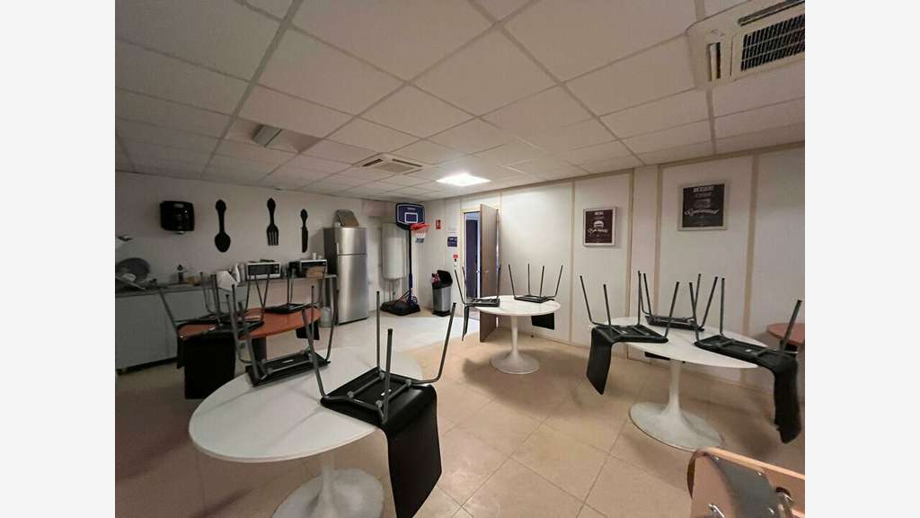 VITROLLES - BUREAUX à louer