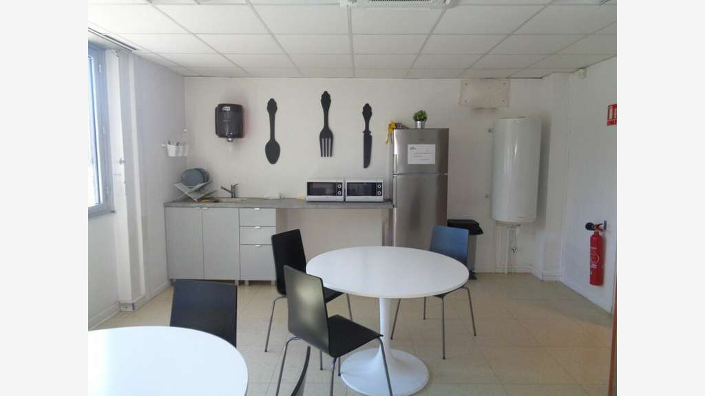 VITROLLES - BUREAUX à louer