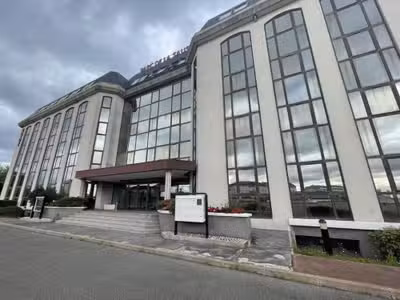 À louer bureaux de 800m² à Vitry-sur-Seine  