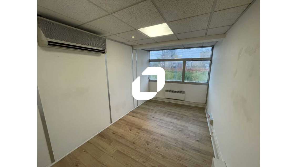 A louer Bureaux 107m² Vitry sur seine