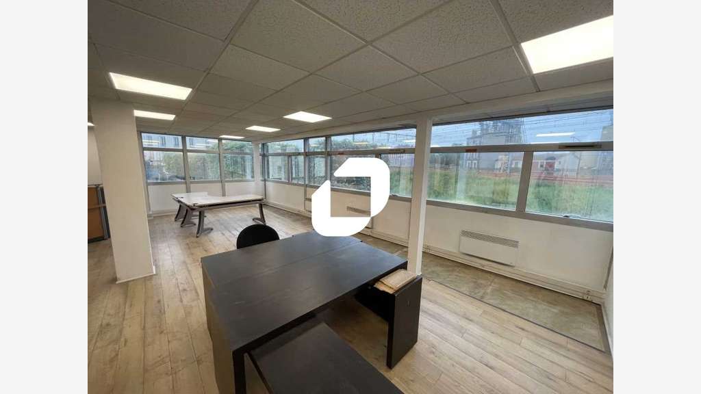 A louer Bureaux 252m² Vitry sur seine