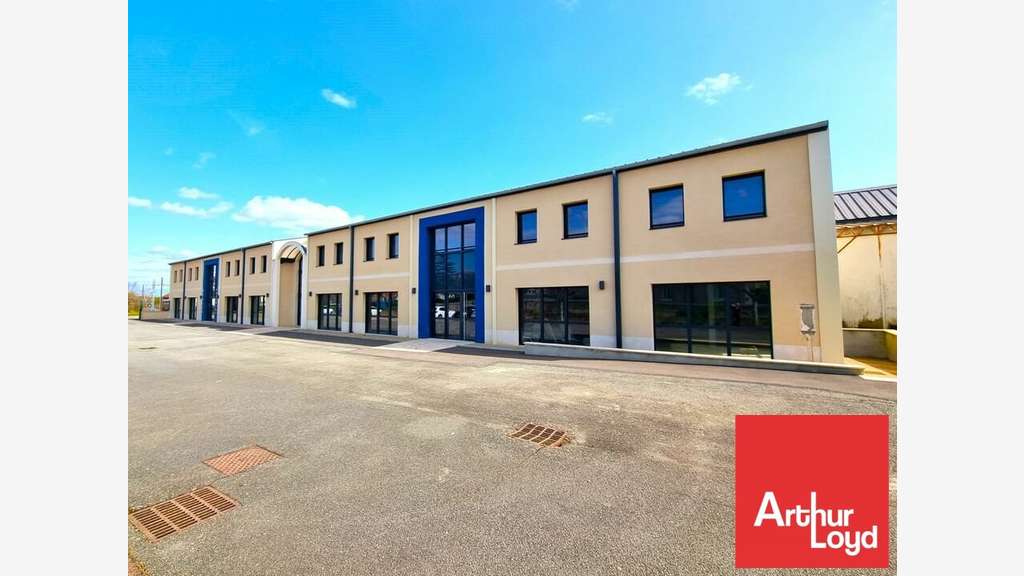 Bureaux sur mesure de 220m² à louer à Vivonne