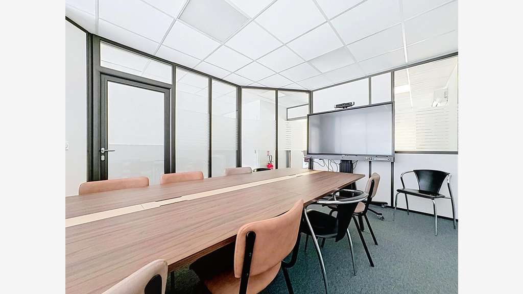 A louer bureaux professionnels meublés 77m² Voiron