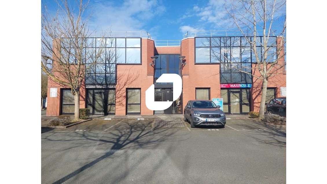 A louer Bureaux 236m² Voisins le bretonneux