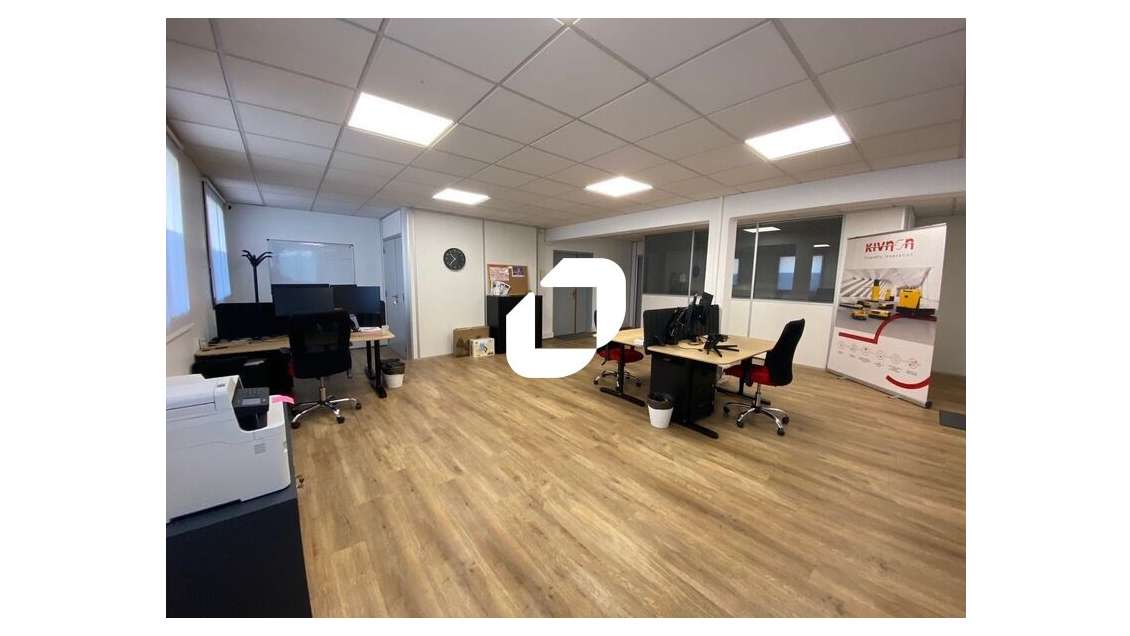 A louer Bureaux 148m² Voisins le bretonneux