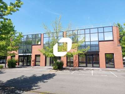 A louer Bureaux 122m² Voisins le bretonneux
