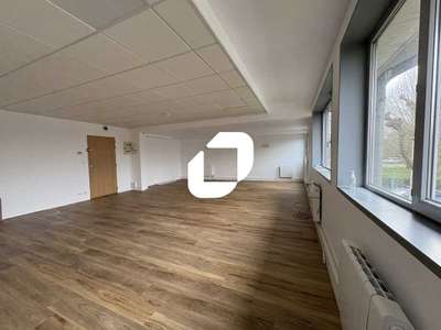 A louer Bureaux 162m² Voisins le bretonneux