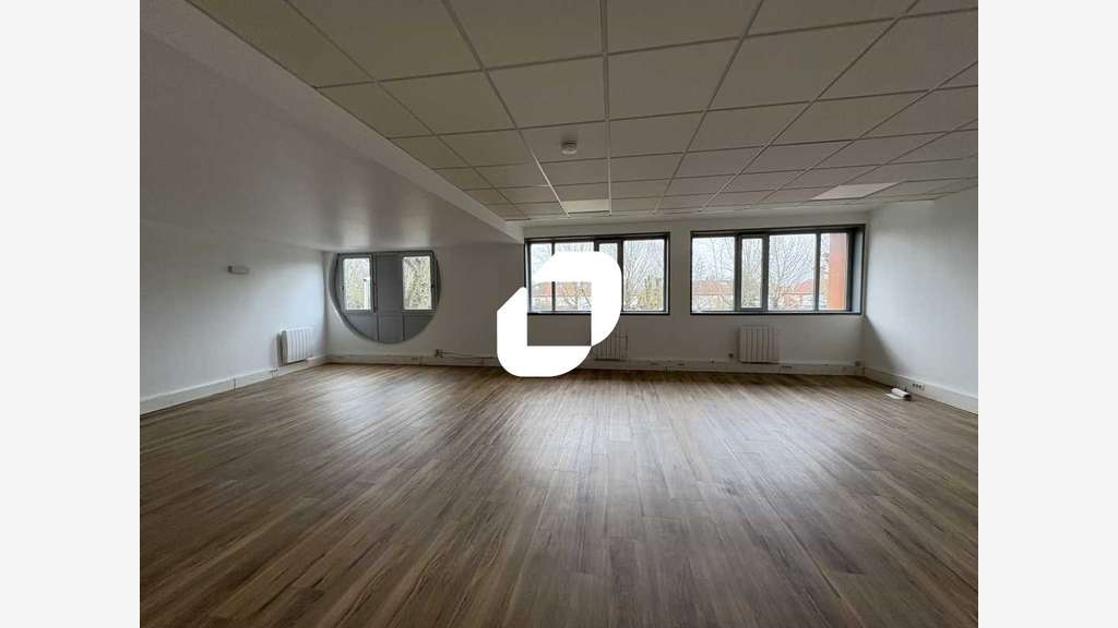 A louer Bureaux 162m² Voisins le bretonneux
