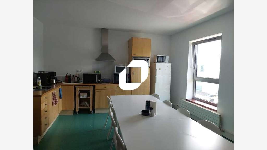 A louer Bureaux 78m² Voisins le bretonneux