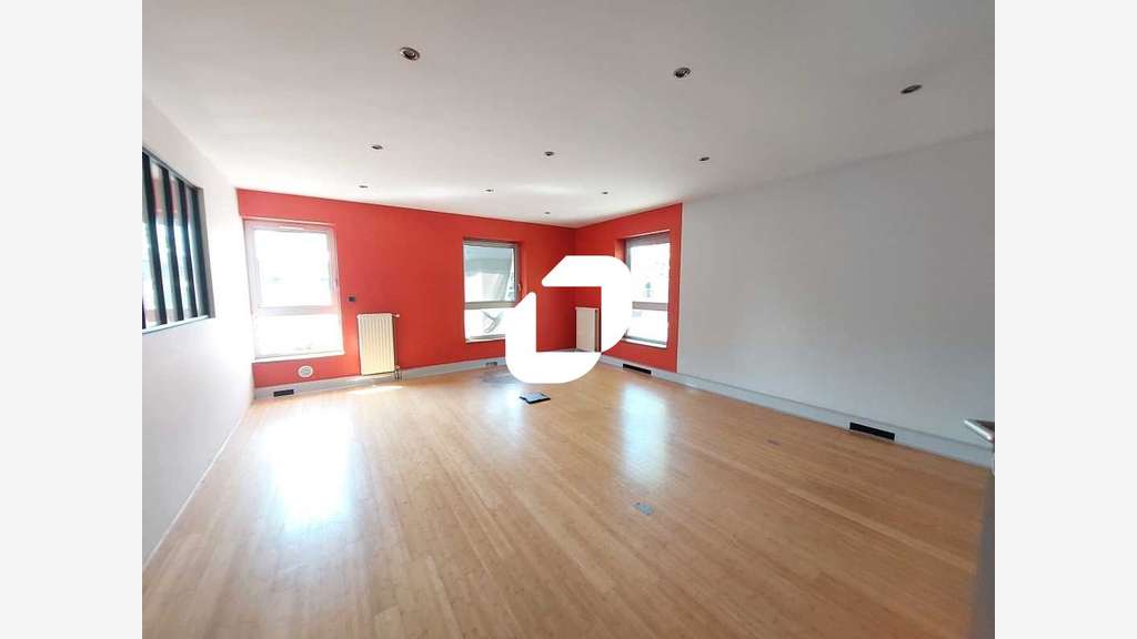 A louer Bureaux 314m² Voisins le bretonneux