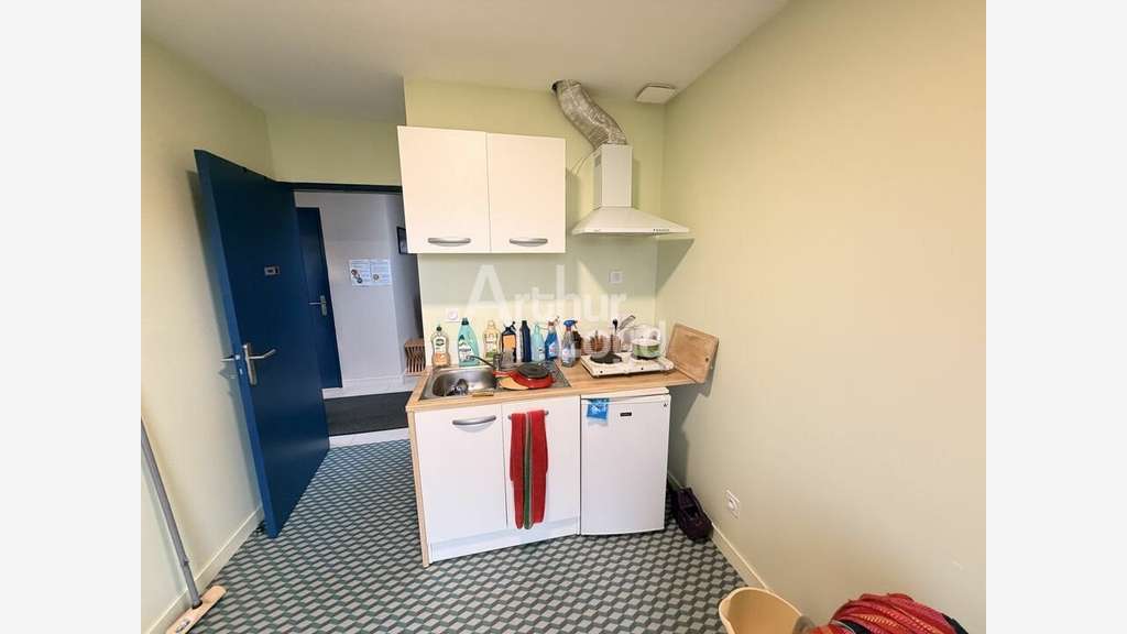 Bureaux 81m² à louer empl stratégique à Vouillé