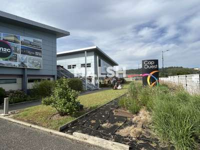A louer bureaux 555m² divisibles à Vourles