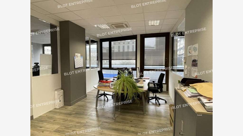 A louer bureaux 555m² quartier emblématique Rennes