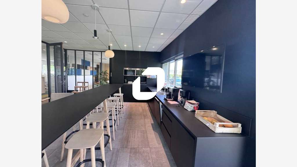 A louer Bureaux 396m² Wambrechies