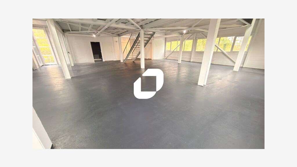 A louer Bureaux 235m² Wasquehal