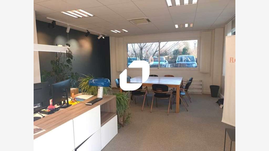 A louer Bureaux 444m² Wasquehal