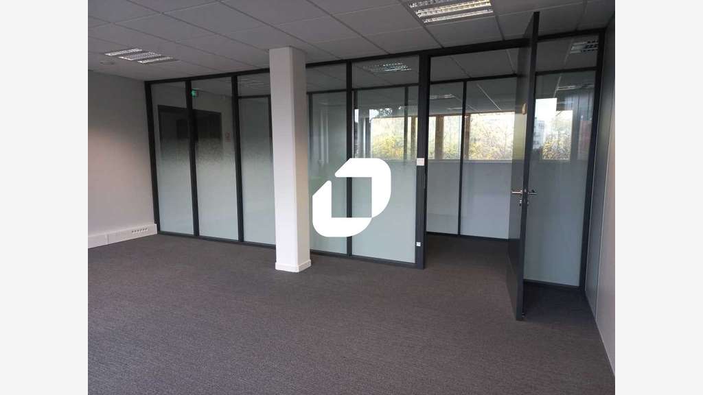 A louer Bureaux 350m² Wasquehal