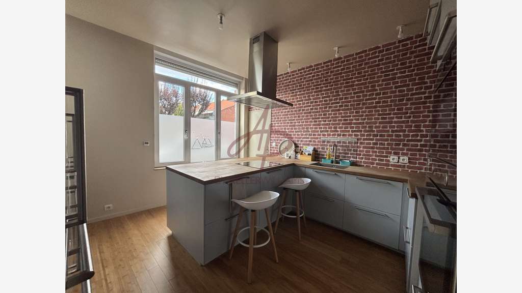 A louer bureau de 11m² au 1er étage à Wattrelos