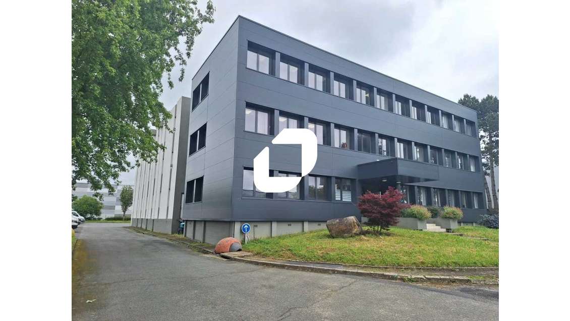 A louer Bureaux 511m² Wissous