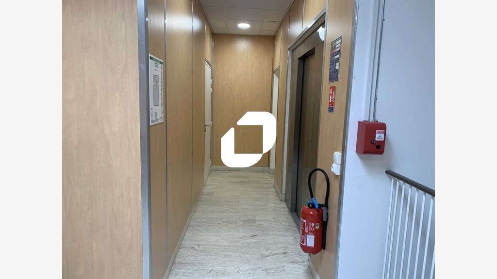 A louer Bureaux 511m² Wissous
