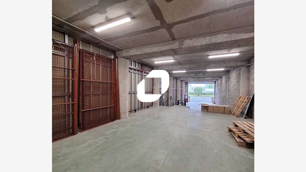 A louer Bureaux 511m² Wissous