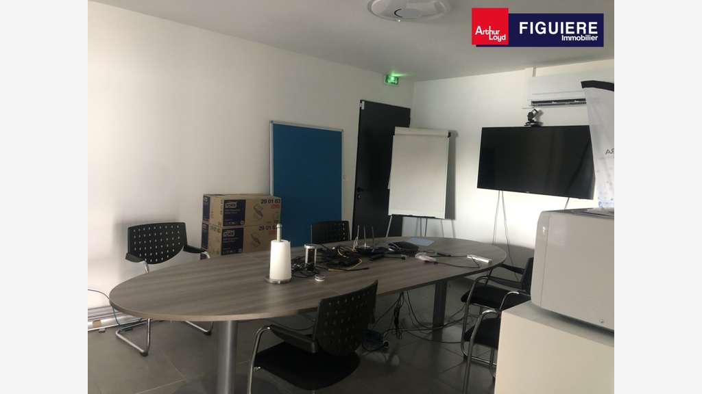A louer bureaux 80m² R+2 à Salon ZAC de Gandonne