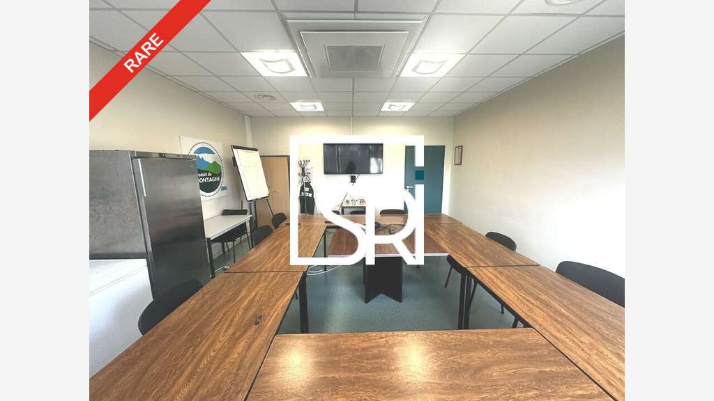 Bureaux meublés de 10 à 111m² à louer Aubière