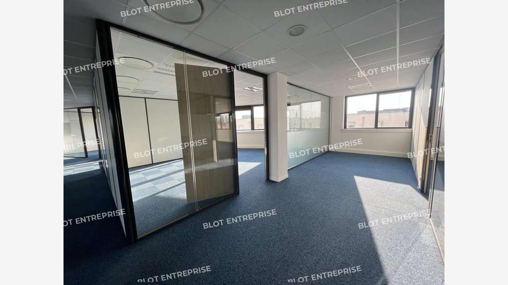 A louer bureaux 440m² R+3 ZAC St Sulpice Rennes