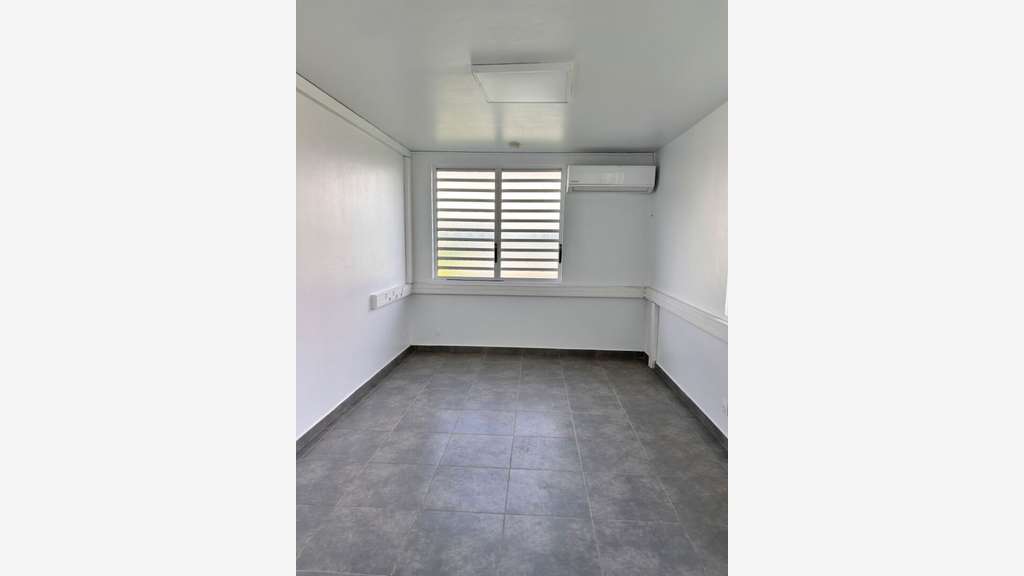 A louer bureaux zone Collery à Cayenne
