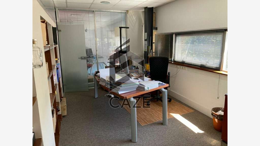 A louer bureaux 205m² à Lormont ZFU proche A10
