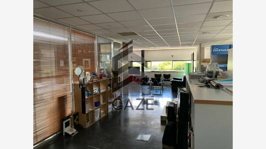 A louer bureaux 205m² à Lormont ZFU proche A10