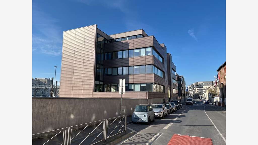 À Louer bureaux 234m² R+3 à Reims Clairmarais 