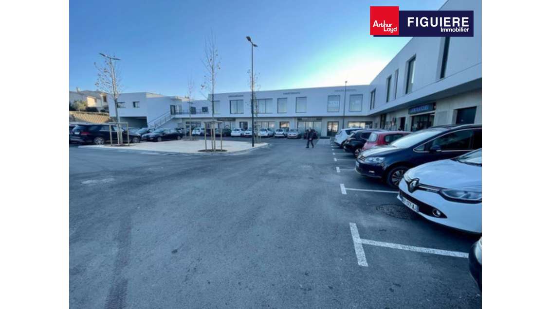 Loue cabinet médical neuf de 101m² à Saint Cannat