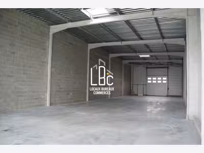 A louer local commercial de 225m² à Carquefou