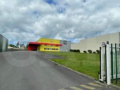 A louer local d'activités 2900m² à Caudan Kerpont