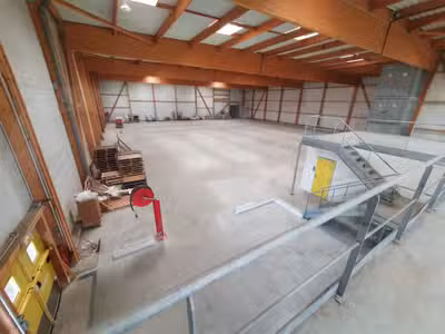 A louer local d'activités 2900m² à Caudan Kerpont