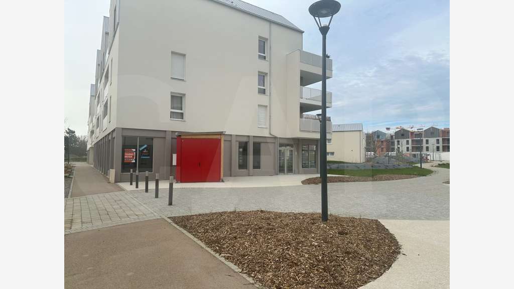 A Louer cellule de 149m² Chantepie Rives du Blosne
