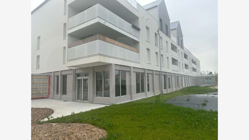 A Louer cellule de 149m² Chantepie Rives du Blosne