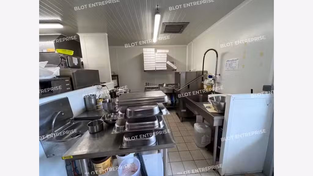 A louer cellule d'activités 200m² à Cesson-Sévigné
