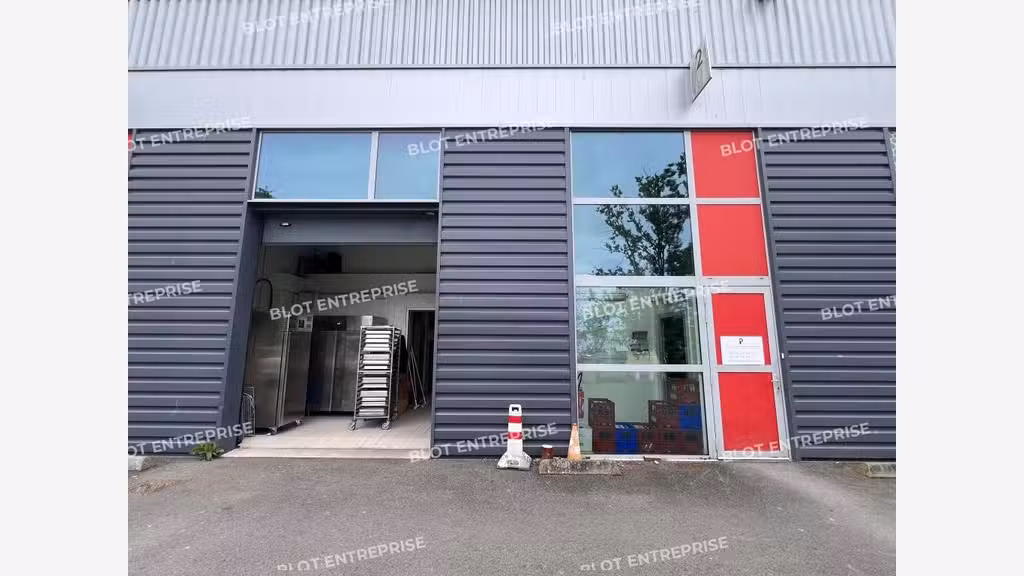 A louer cellule d'activités 200m² à Cesson-Sévigné