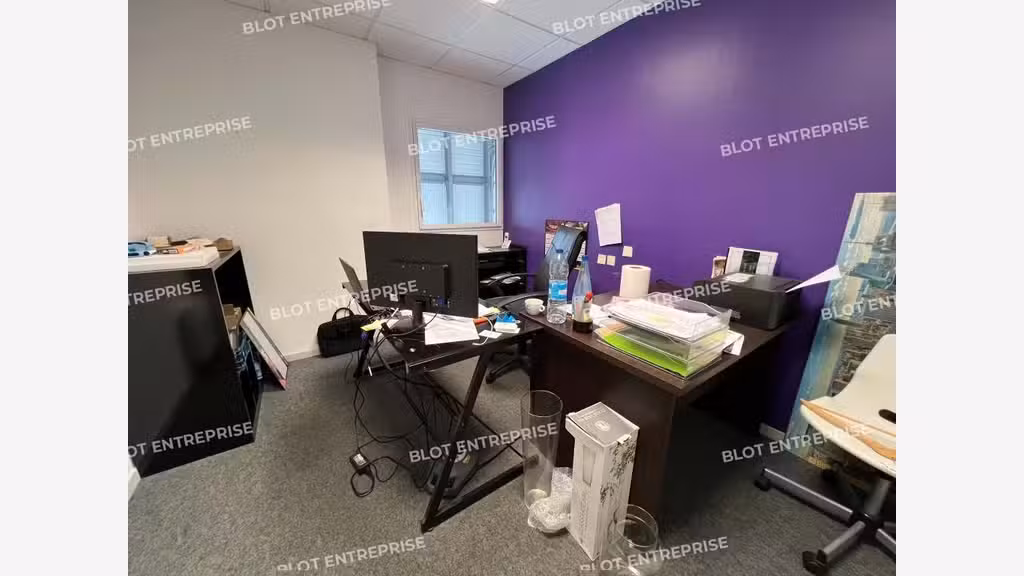 A louer cellule d'activités 200m² à Cesson-Sévigné