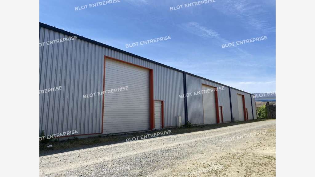 A louer local type industriel 600m² ZA Dinard