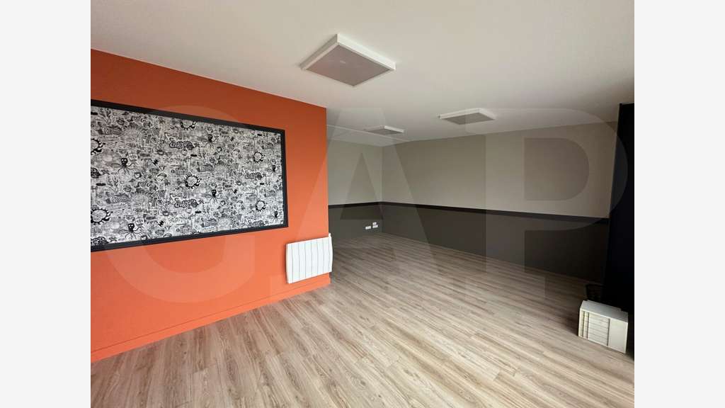 A louer local d'activité 260m² à Cesson Zi Sud Est