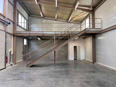 A louer cellule artisanale neuve 167m² à Bayonne