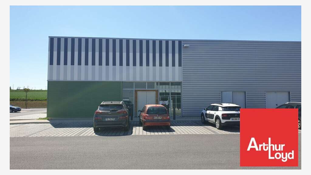 A louer cellule commerciale 200m² à Azay-le-Brûlé