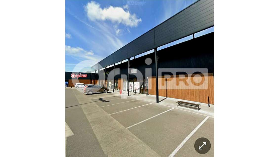 Local commercial 539m² à louer à Reims Champigny