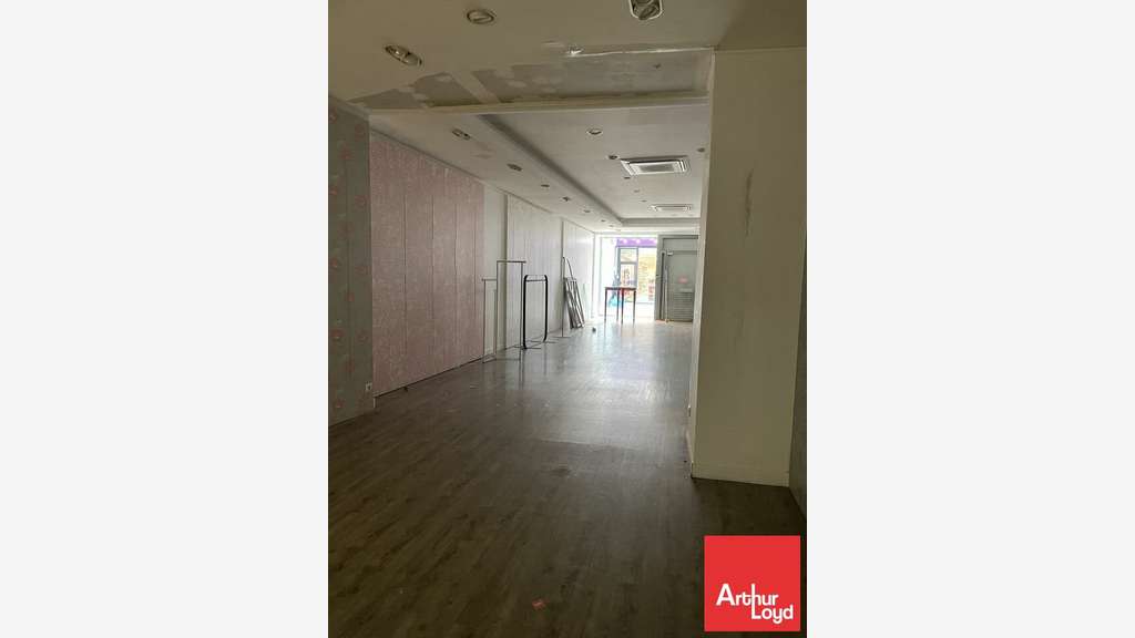 Loue cellule 170m² en rue N°1 hyper centre Niort
