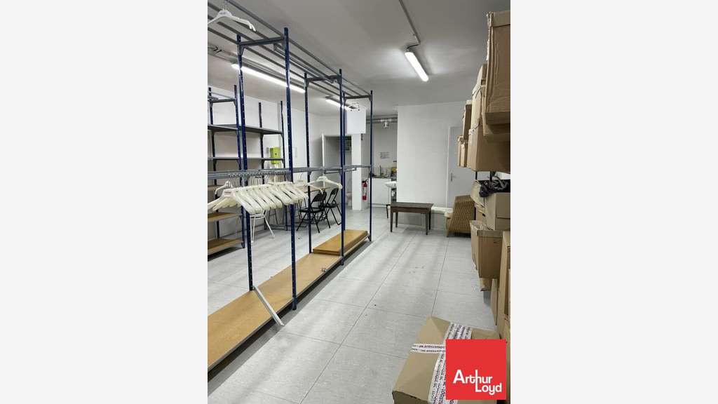 Loue cellule 170m² en rue N°1 hyper centre Niort