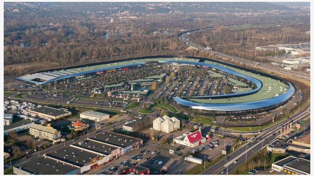 Location cellule commerciale 285 m² en ZAC Augny
